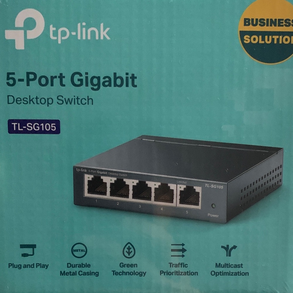 TP-Link TL-SG105 5-Port Gigabit Switch - Black and Gray